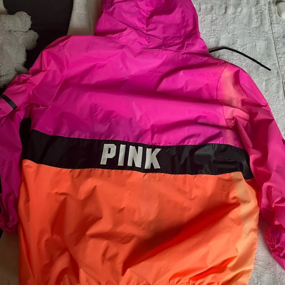 Pink windbreaker - Picture 6 of 7